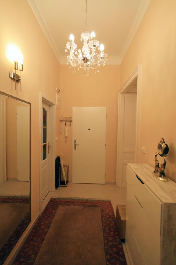 Apartment No. 20 Jaltska 3 كارلوفي فاري المظهر الخارجي الصورة
